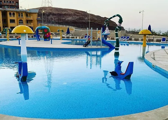 Apartment بورتو السخنه الكاربيان العاب مائيه - عائلات فقط *